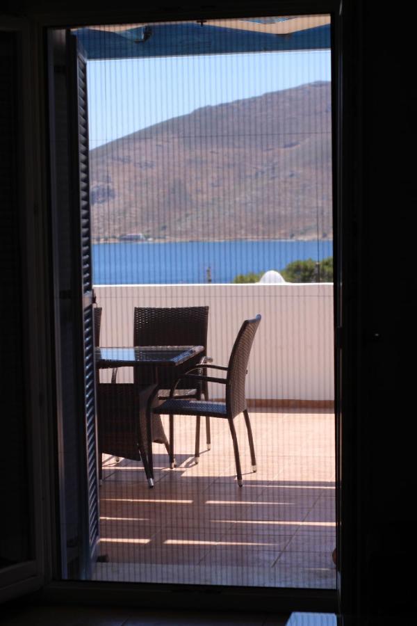 Zafeiris Apartments Livadia  Eksteriør bilde