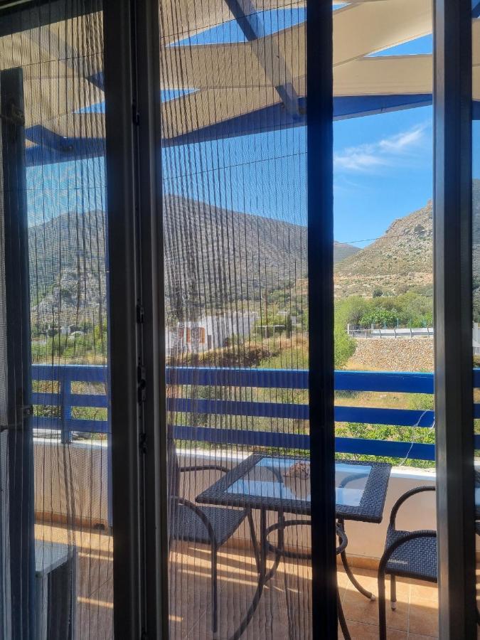 Zafeiris Apartments Livadia  Rom bilde
