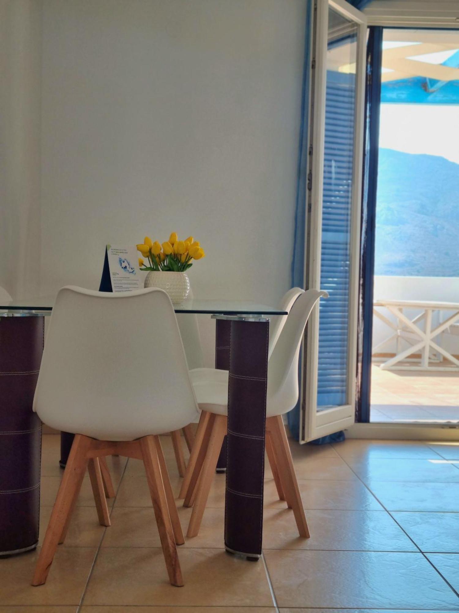 Zafeiris Apartments Livadia  Rom bilde